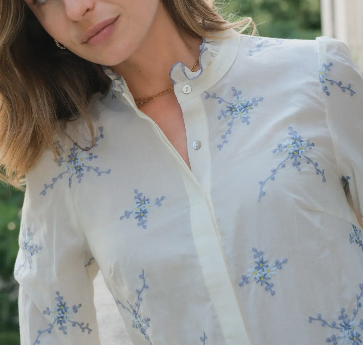 Camicetta francese in cotone romantica floreale ricamata Blue