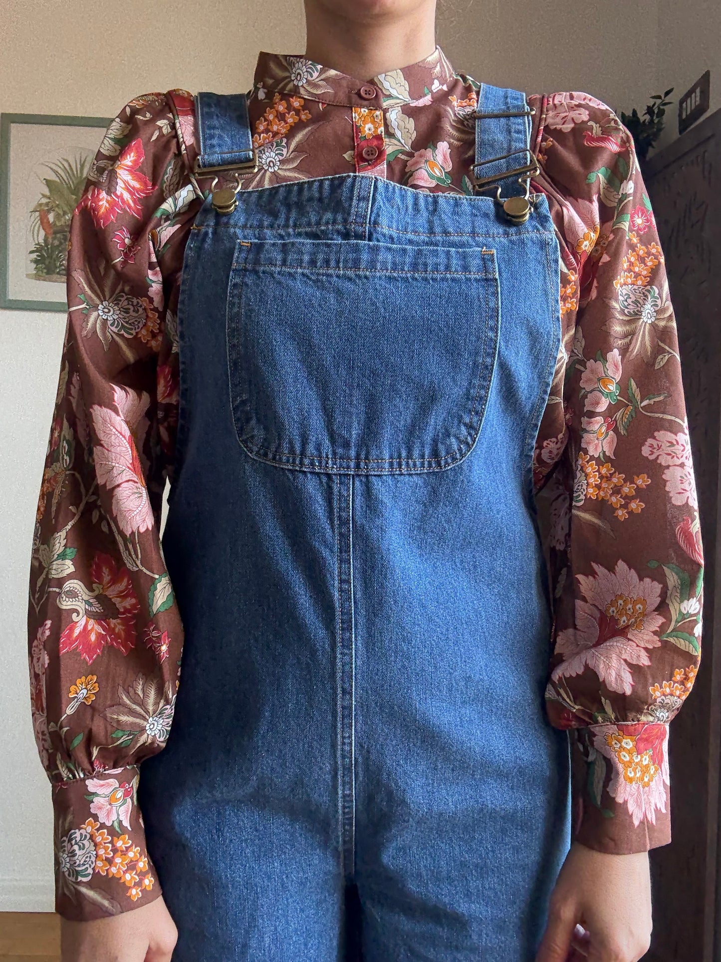 Salopette di jeans blu scuro a gamba ampia