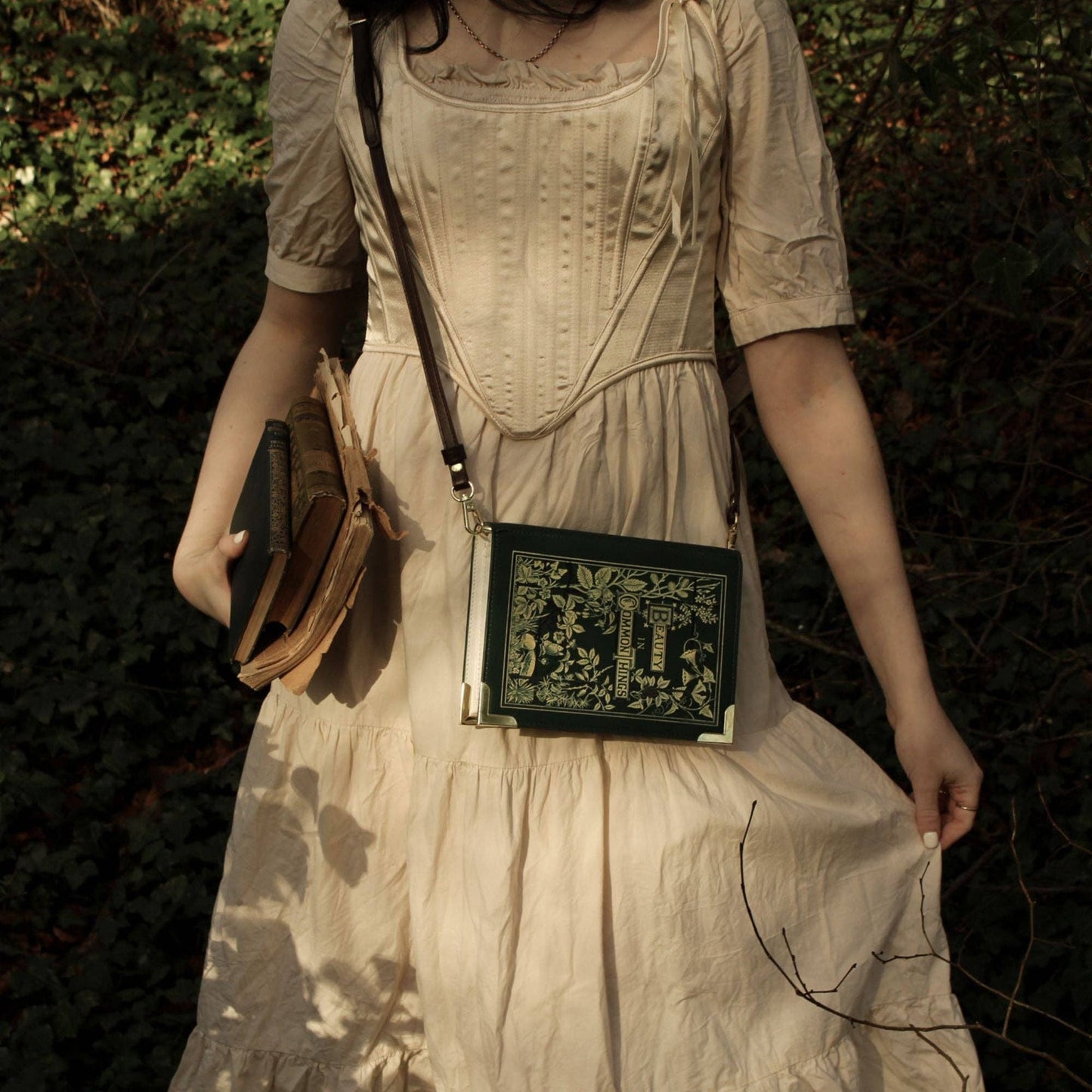 Borsa libro a tracolla Beauty in Common Things