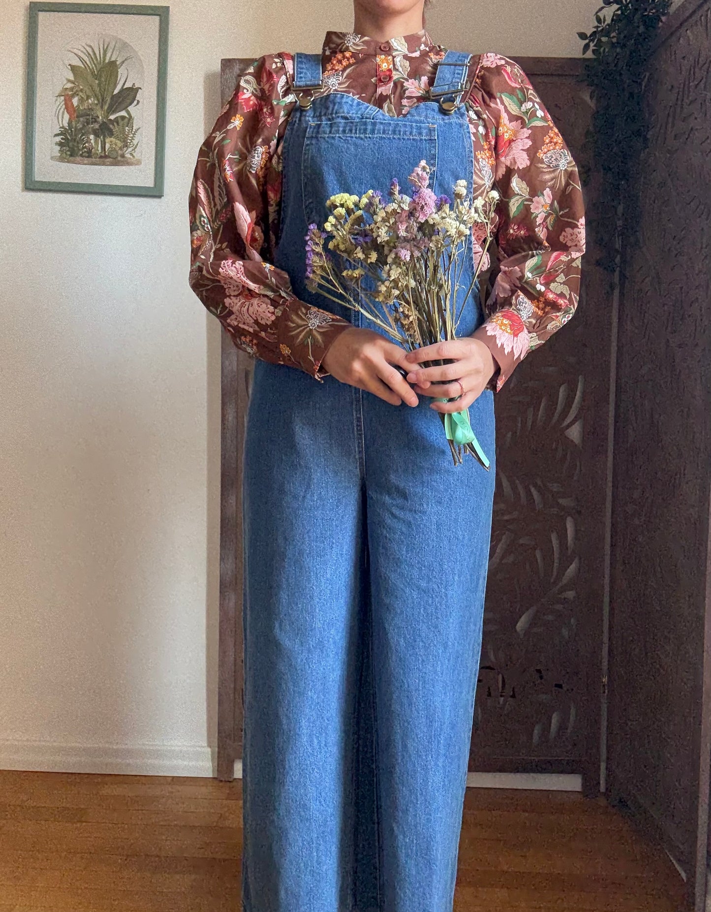 Salopette di jeans blu scuro a gamba ampia