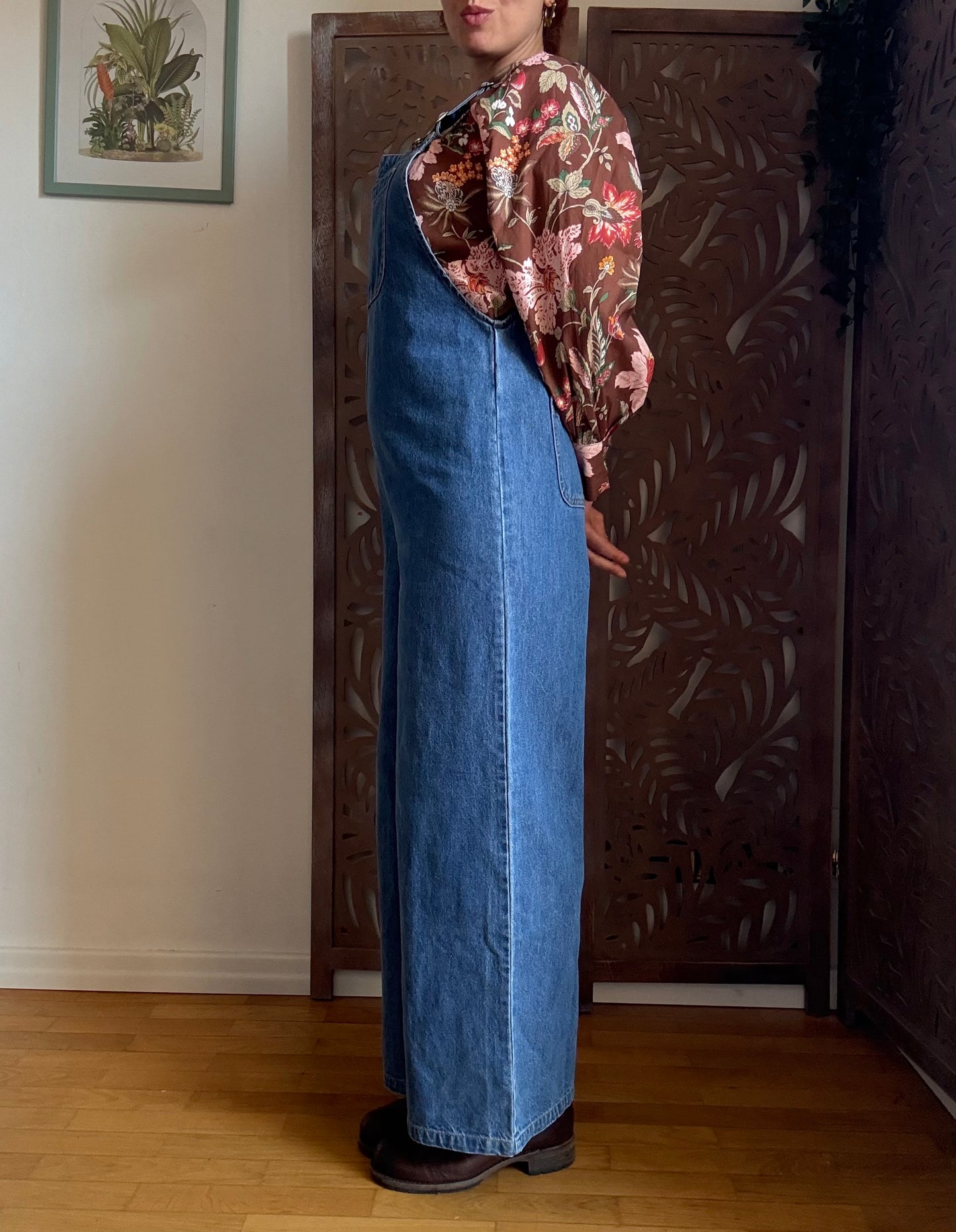 Salopette di jeans blu scuro a gamba ampia
