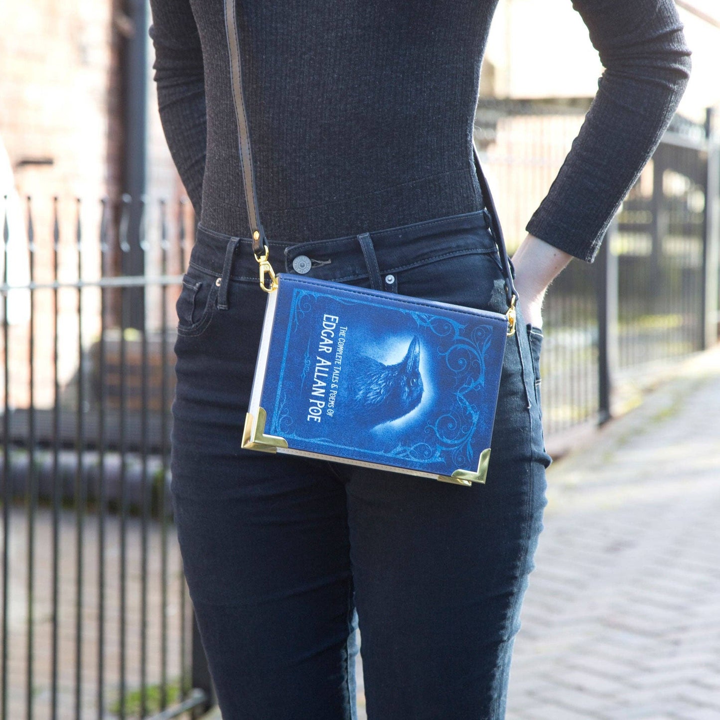 Borsa a tracolla Edgar Allan Poe Book: Grande