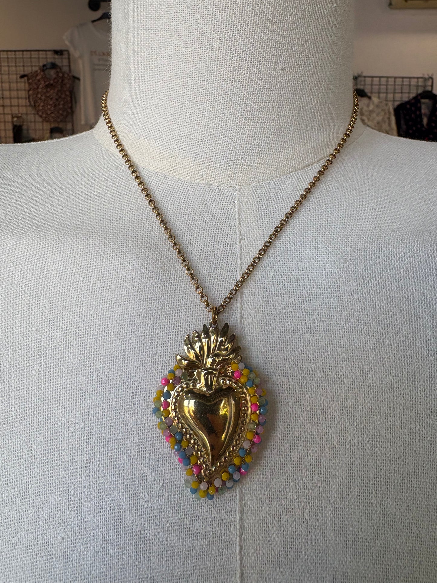 Collana in acciaio inossidabile color oro Cuore Sacro con perline in 2 colori