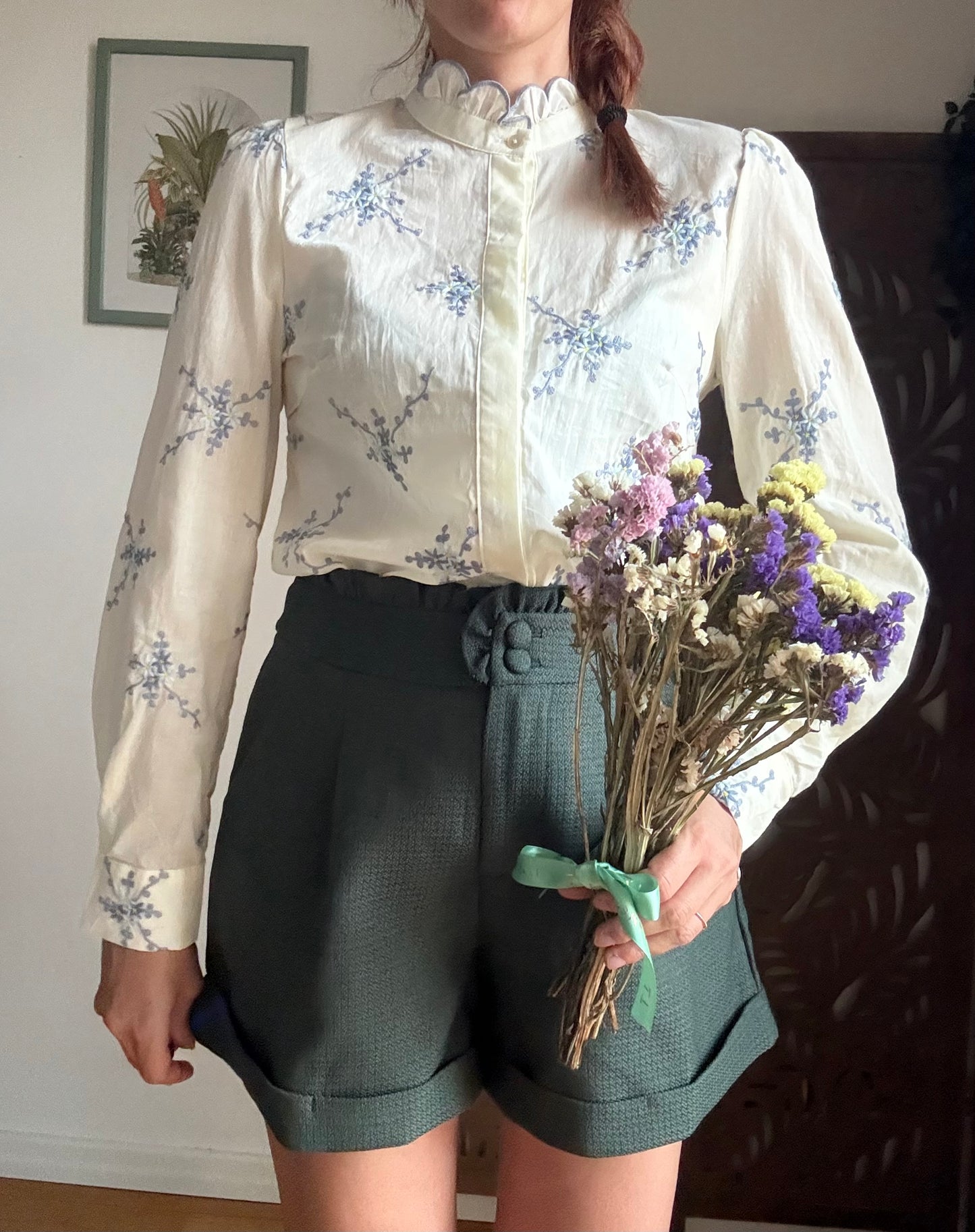 Shorts a revers con volant verdi