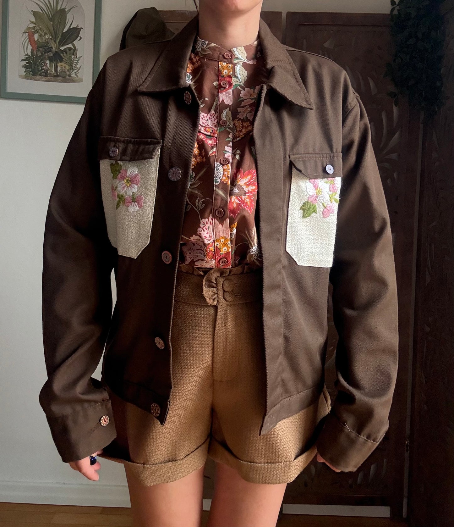 Giacca in cotone Re-Made brown con tasche ricamate unisex