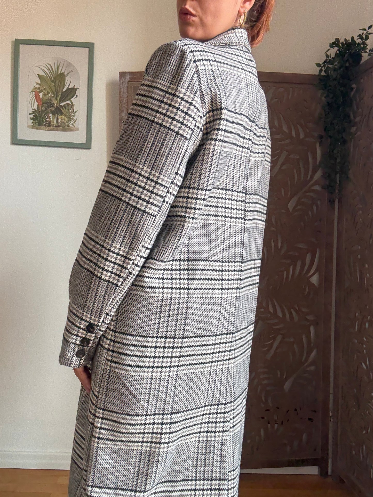Cappotto College lungo grigio a quadretti in cotone con spille