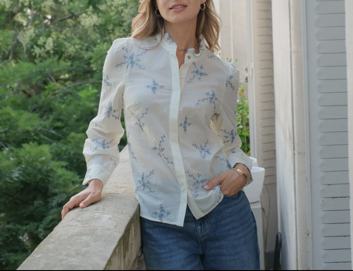 Camicetta francese in cotone romantica floreale ricamata Blue