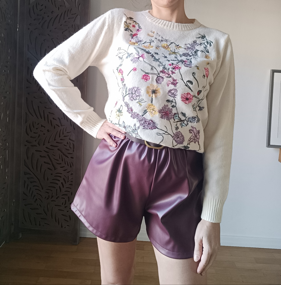 Shorts in ecopelle con cintura in 3 colori