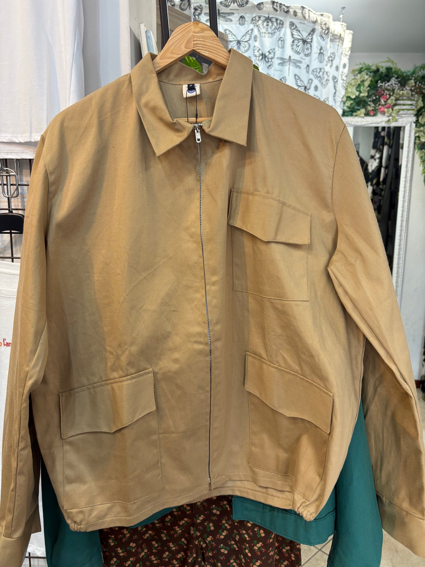 Giacca in cotone Re-Made beige con tasche ricamate unisex
