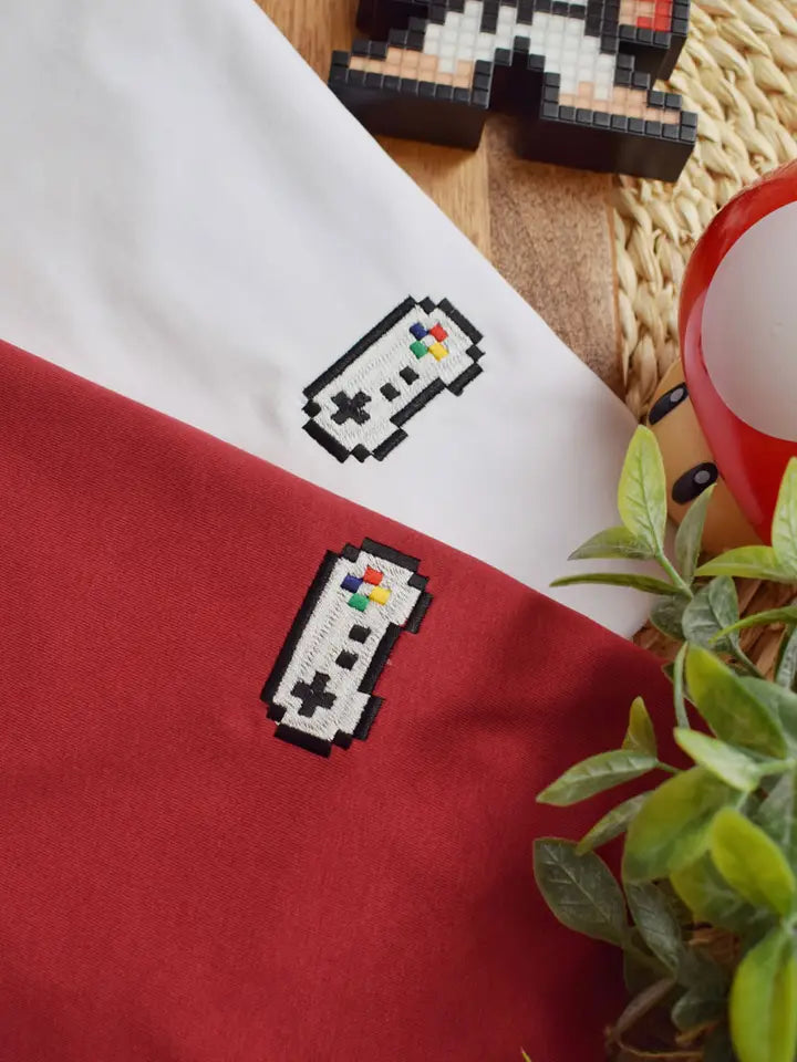 T-shirt ricamata Nintendo Controller