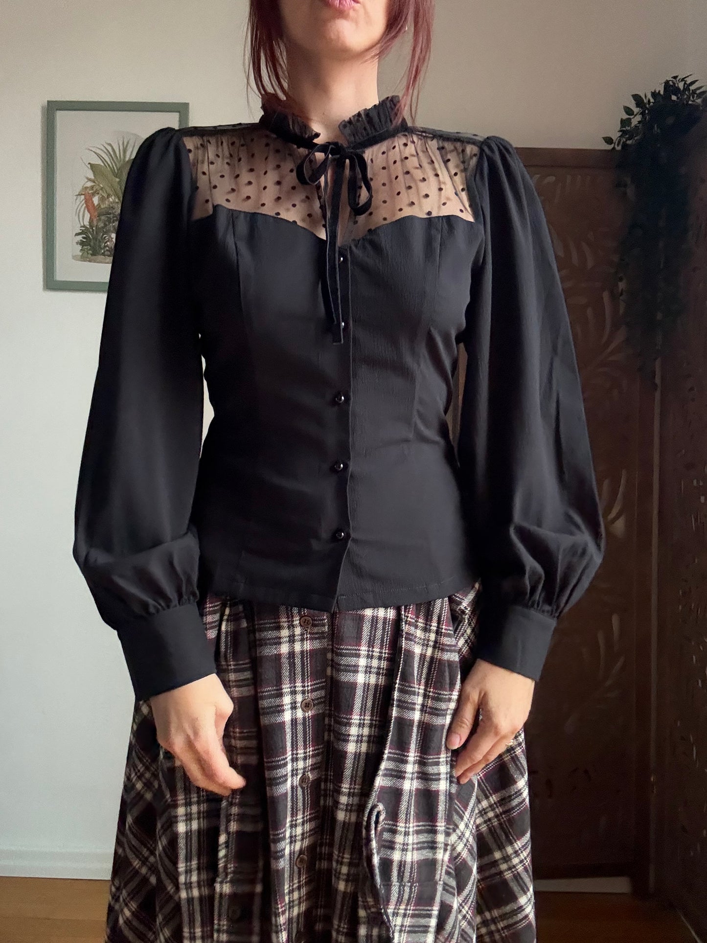 Camicetta inglese retrò Luna nera a pois