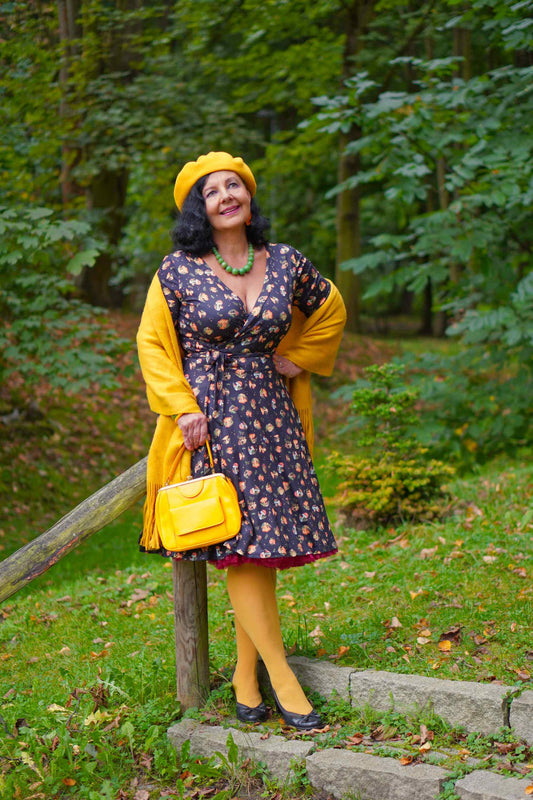 Matilda Black Mushroom: Abito a Portafoglio in Maglia