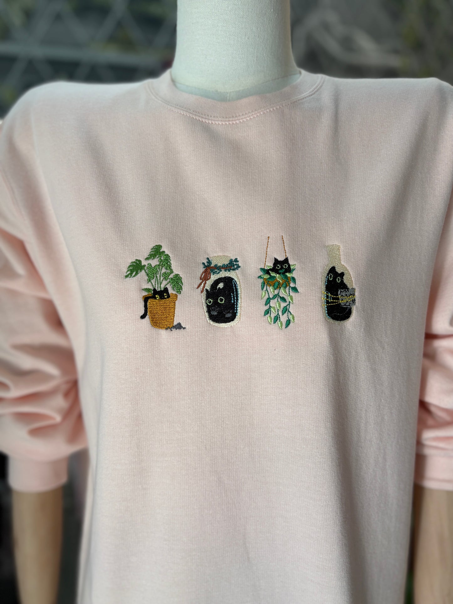 Felpa Girocollo in Cotone "Botanical Cats" in 3 colori con Ricamo Handmade