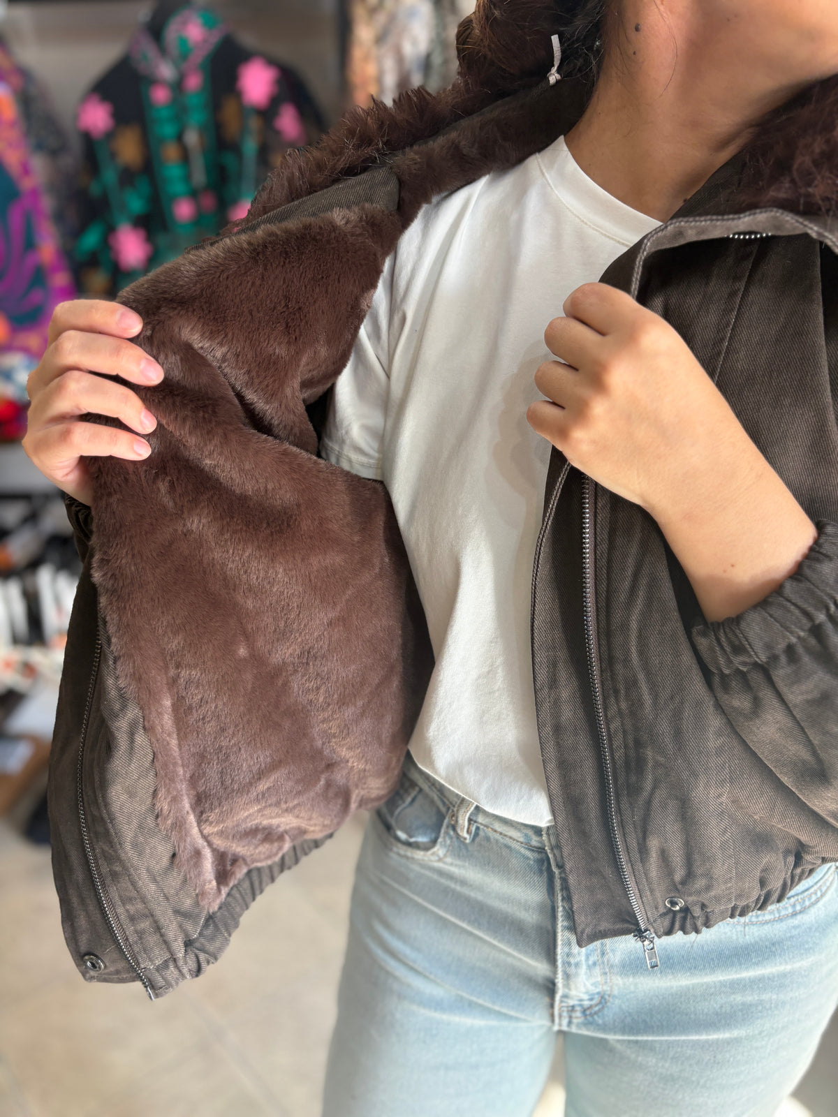 Giacca bomber Aviator marrone con collo in ecopelliccia