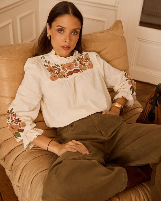 Blusa Giardino d’Autunno écru in cotone ricamato