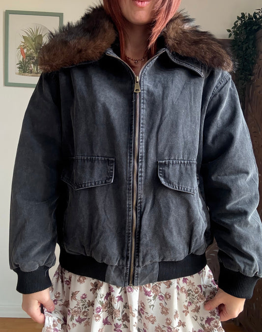 Giaccone oversize in cotone nero con collo in ecopelliccia removibile