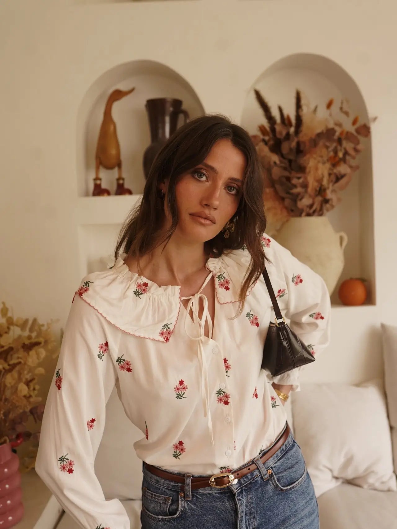 Camicia in Cotone Isabel con Ricami Floreali e Maxi Colletto Coquette