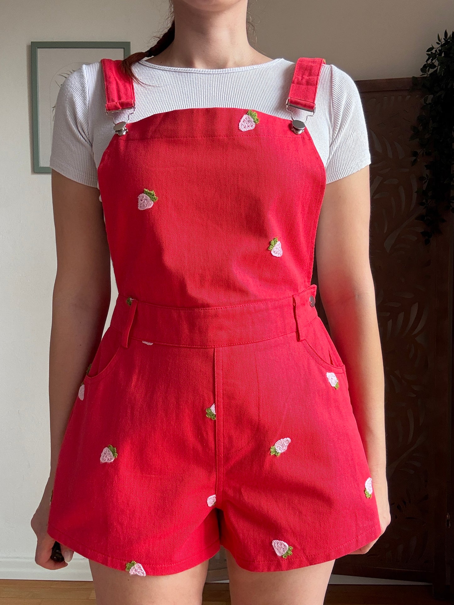 Salopette Corta in Cotone con Fragole – Strawberry Summer
