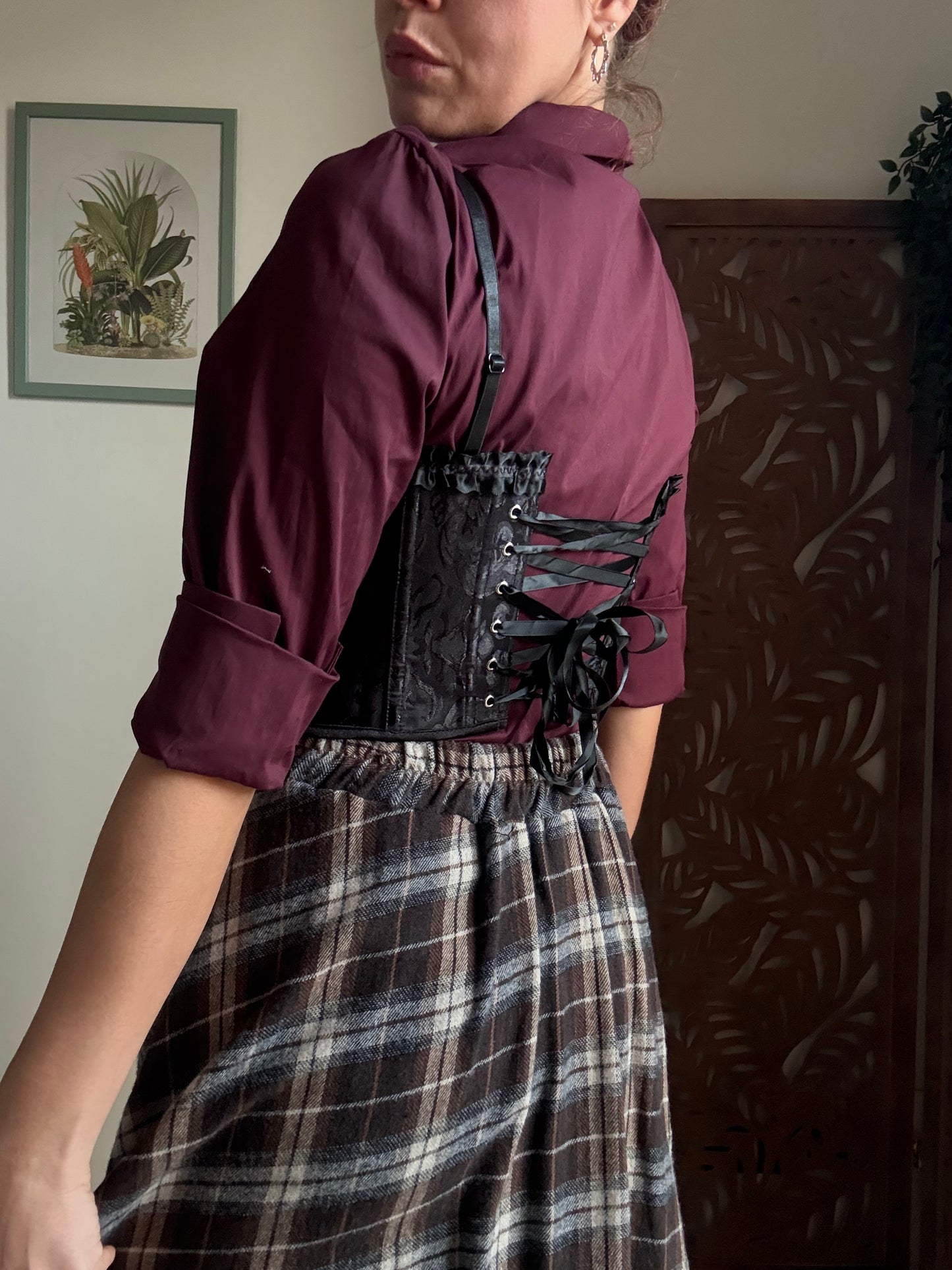 Corsetto Dark Bloom in raso jacquard nero con spalline