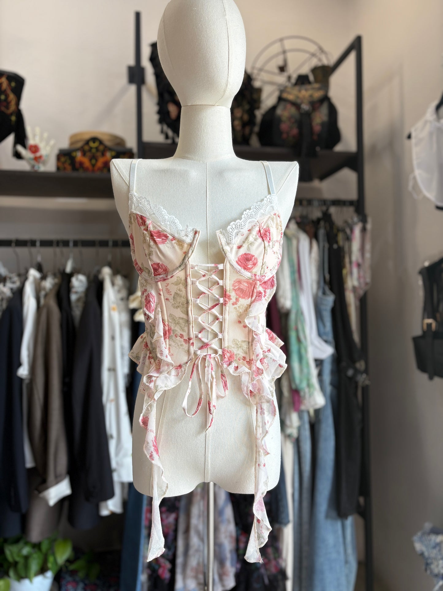Bustino Red Roses – Stampa Floreale e Dettagli Lace-up