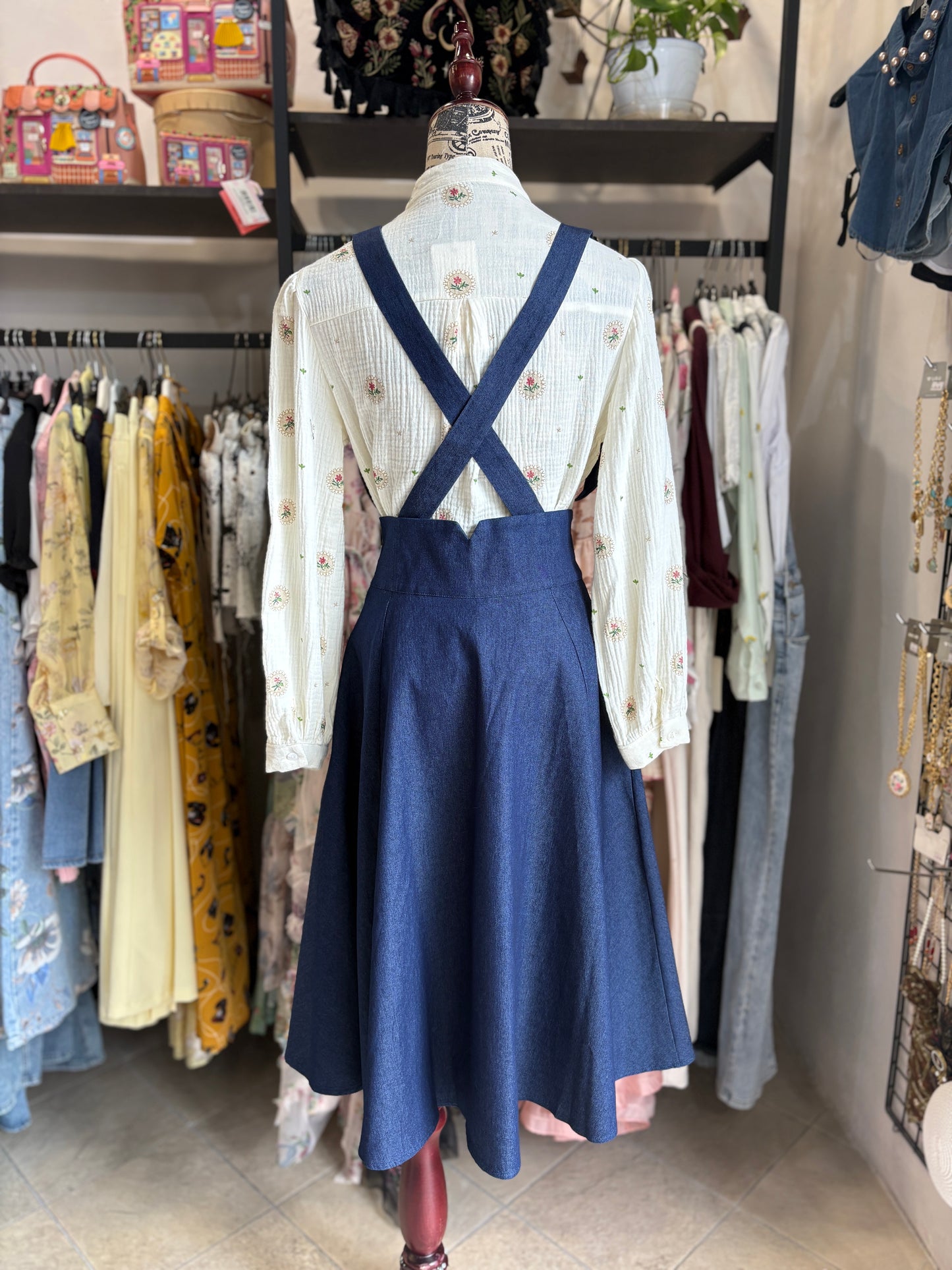 Gonna Inglese a Ruota Dottie High-Waist con Bretelle – Vintage Style