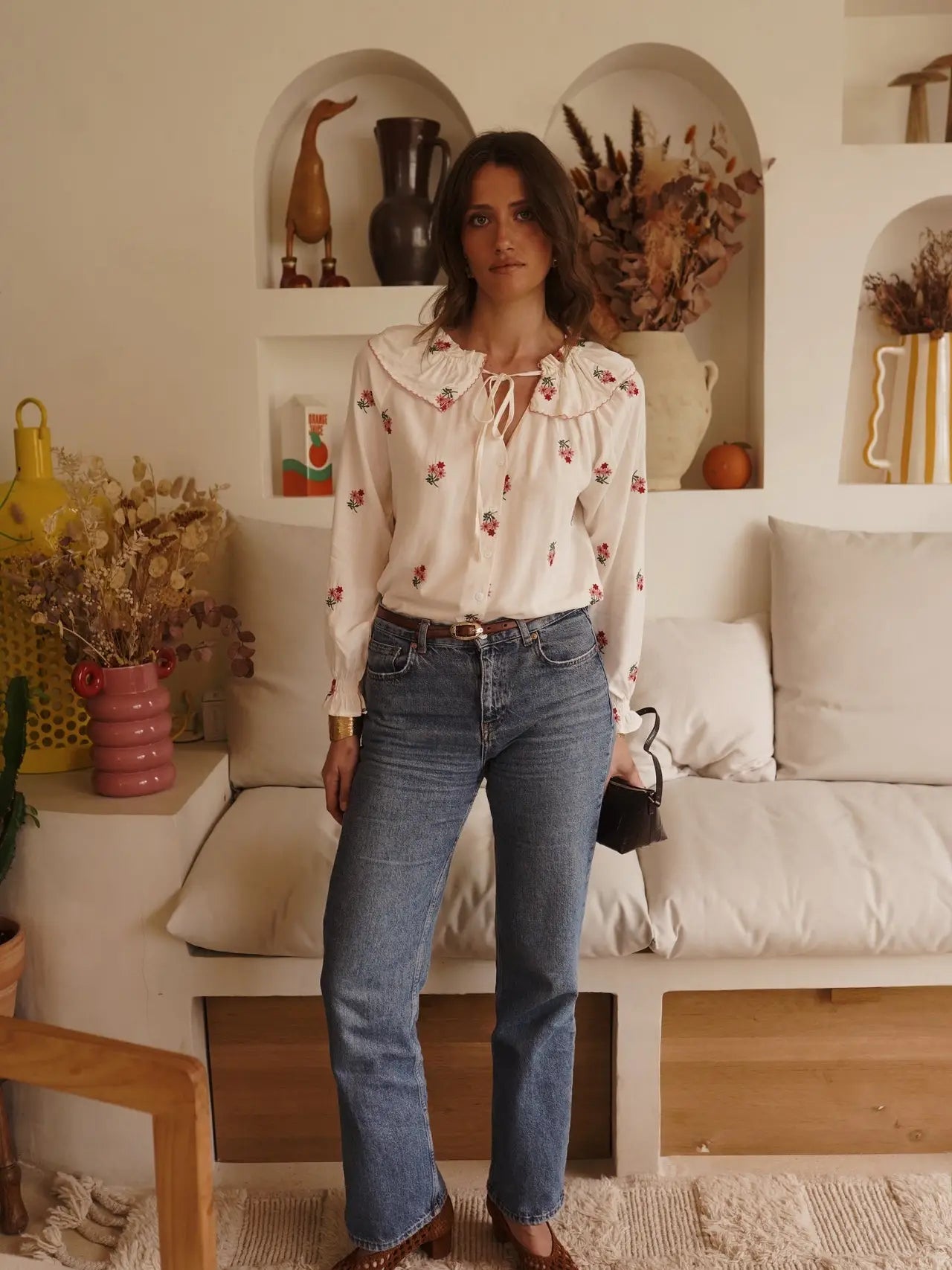 Camicia in Cotone Isabel con Ricami Floreali e Maxi Colletto Coquette