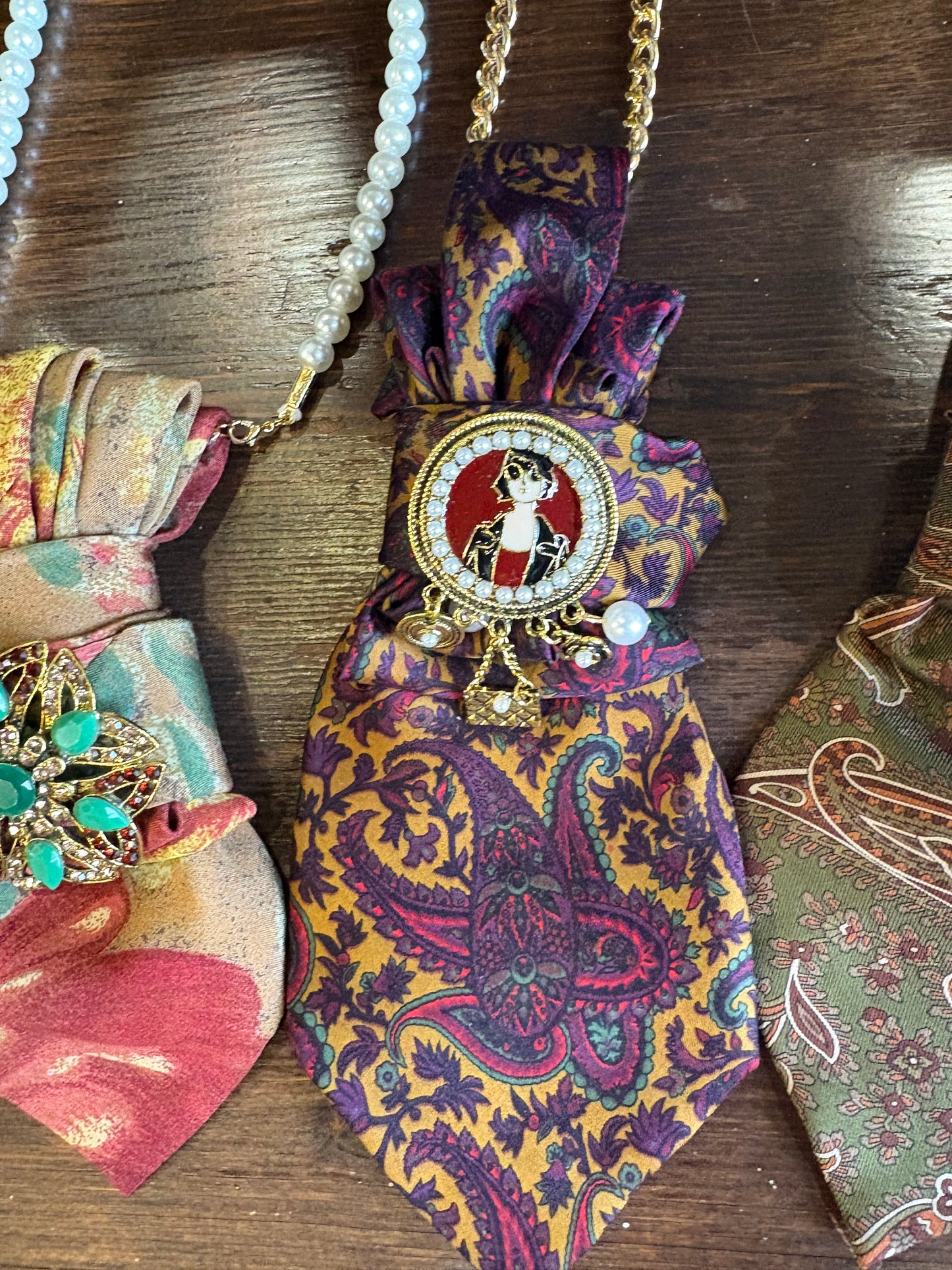 Collane gioiello handmade realizzate con cravatte vintage