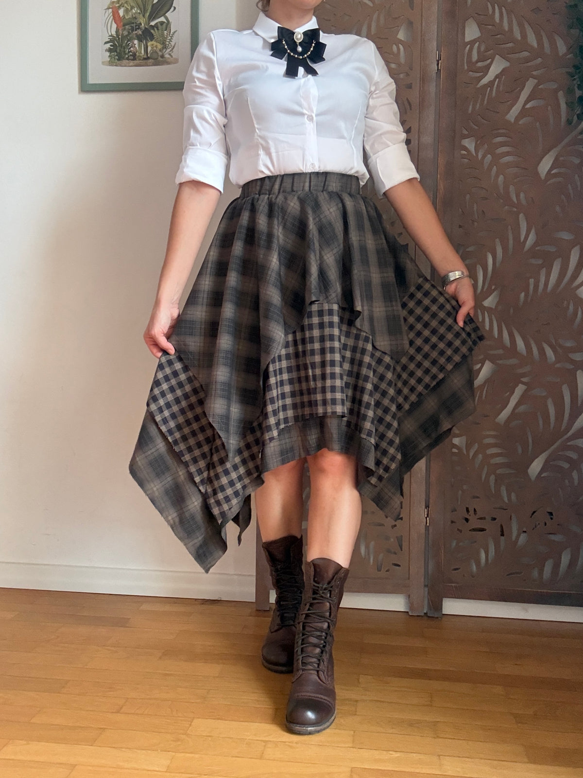 Gonna midi tartan asimmetrica a balze Dark Academia