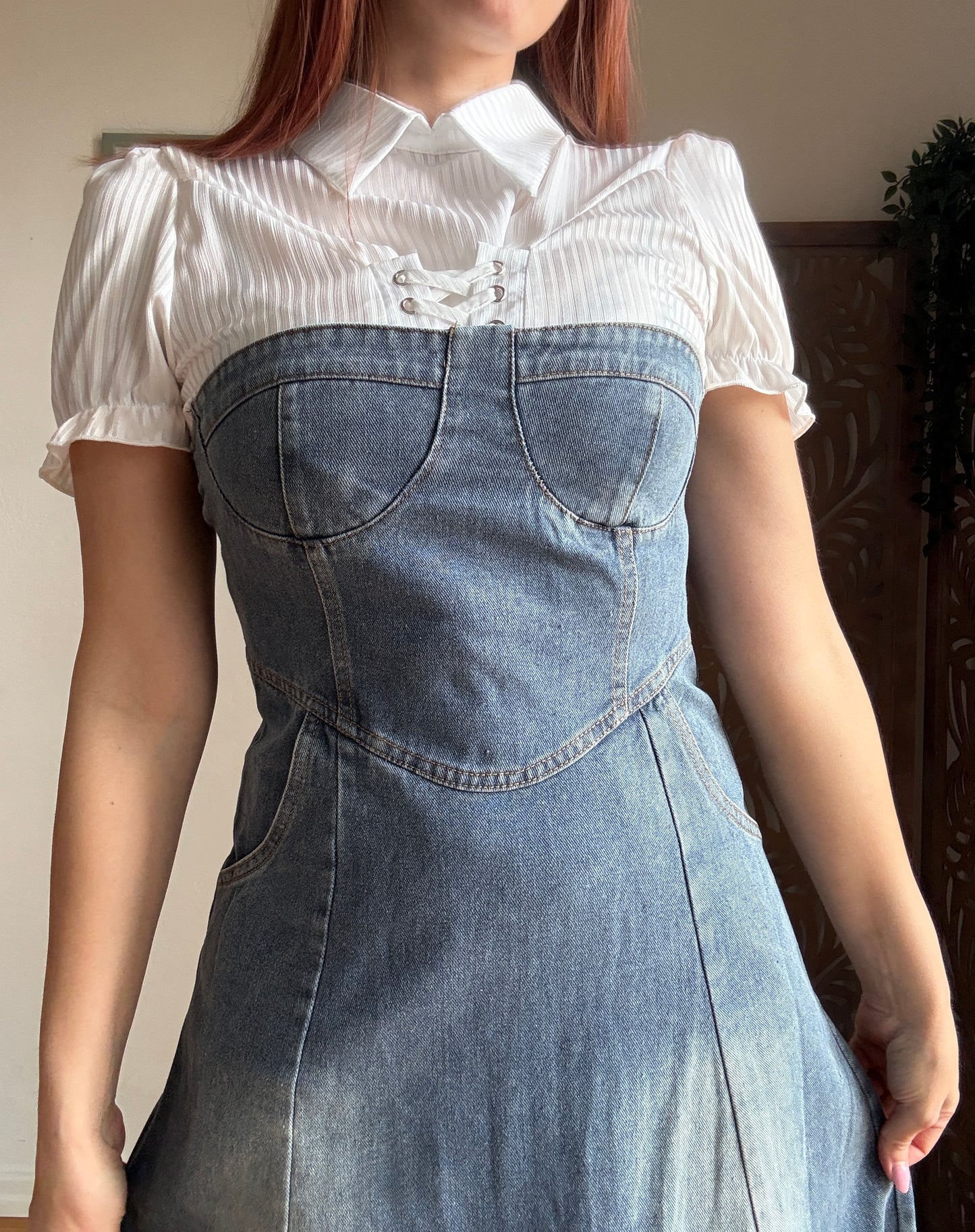 Abito Lungo Denim a Bustino con Scollo a Cuore e Orlo a Vivo