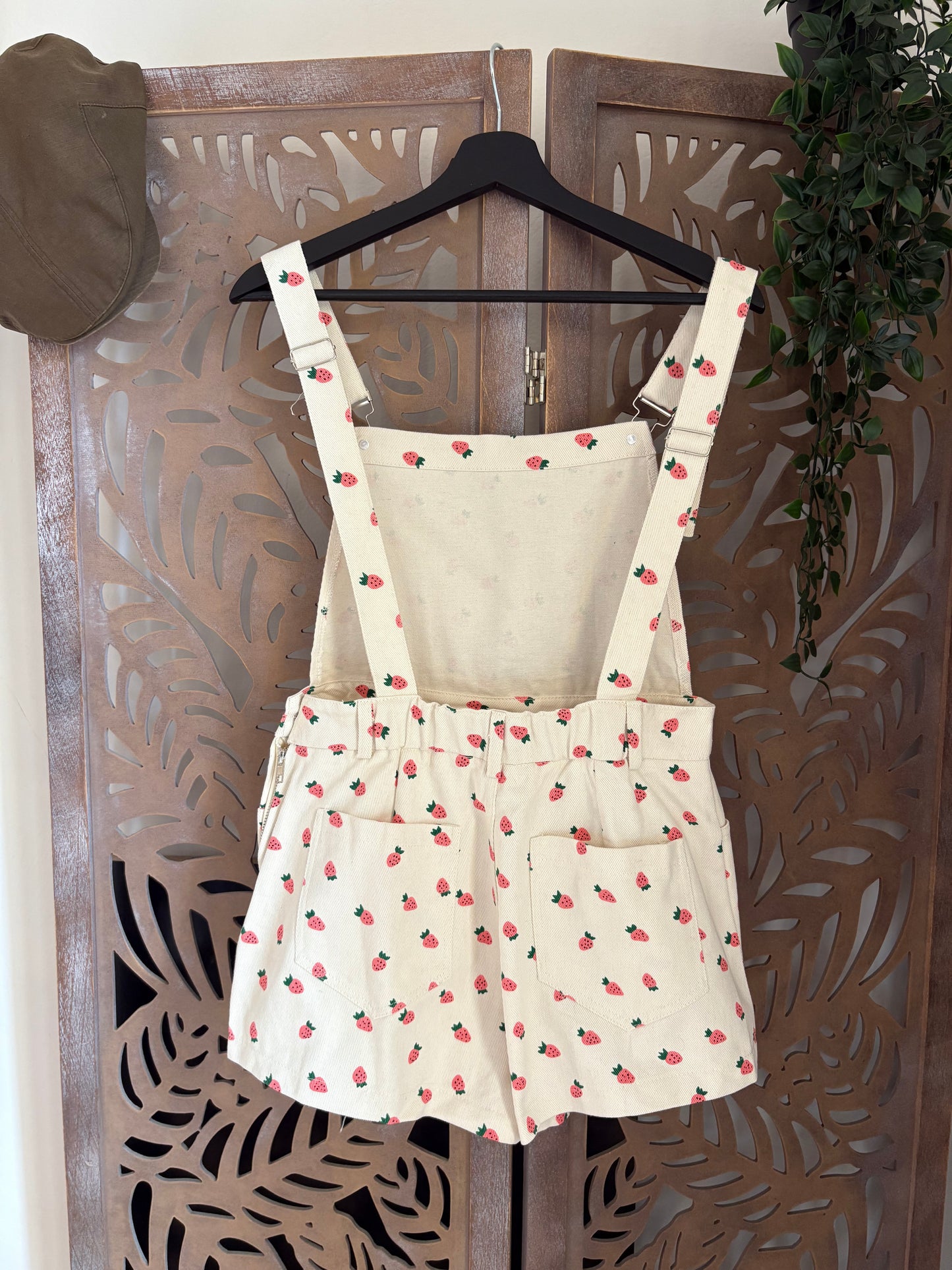 Salopette in cotone con shorts in 6 fantasie