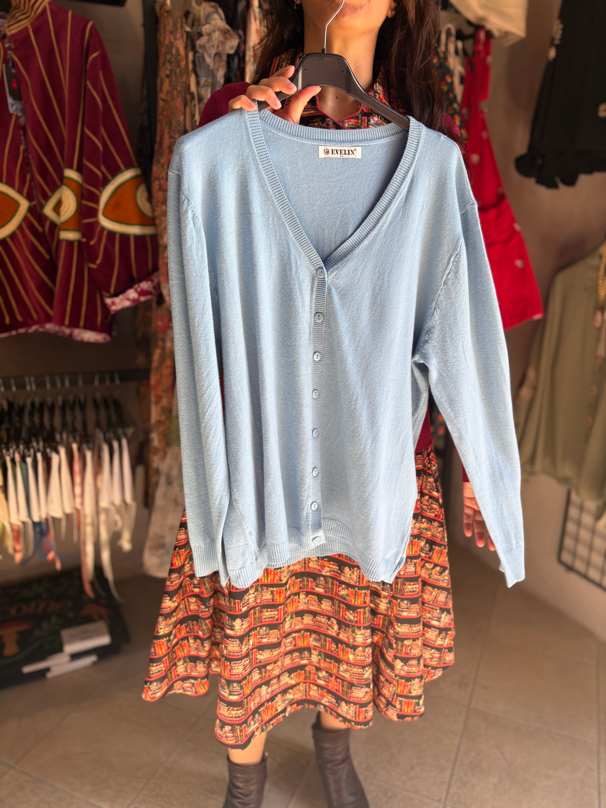 Cardigan donna Clara in maglia fine con scollo a V