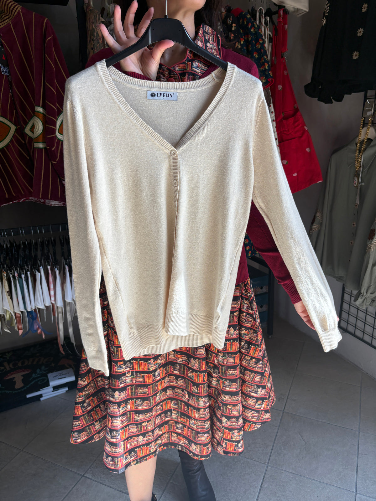Cardigan donna Clara in maglia fine con scollo a V