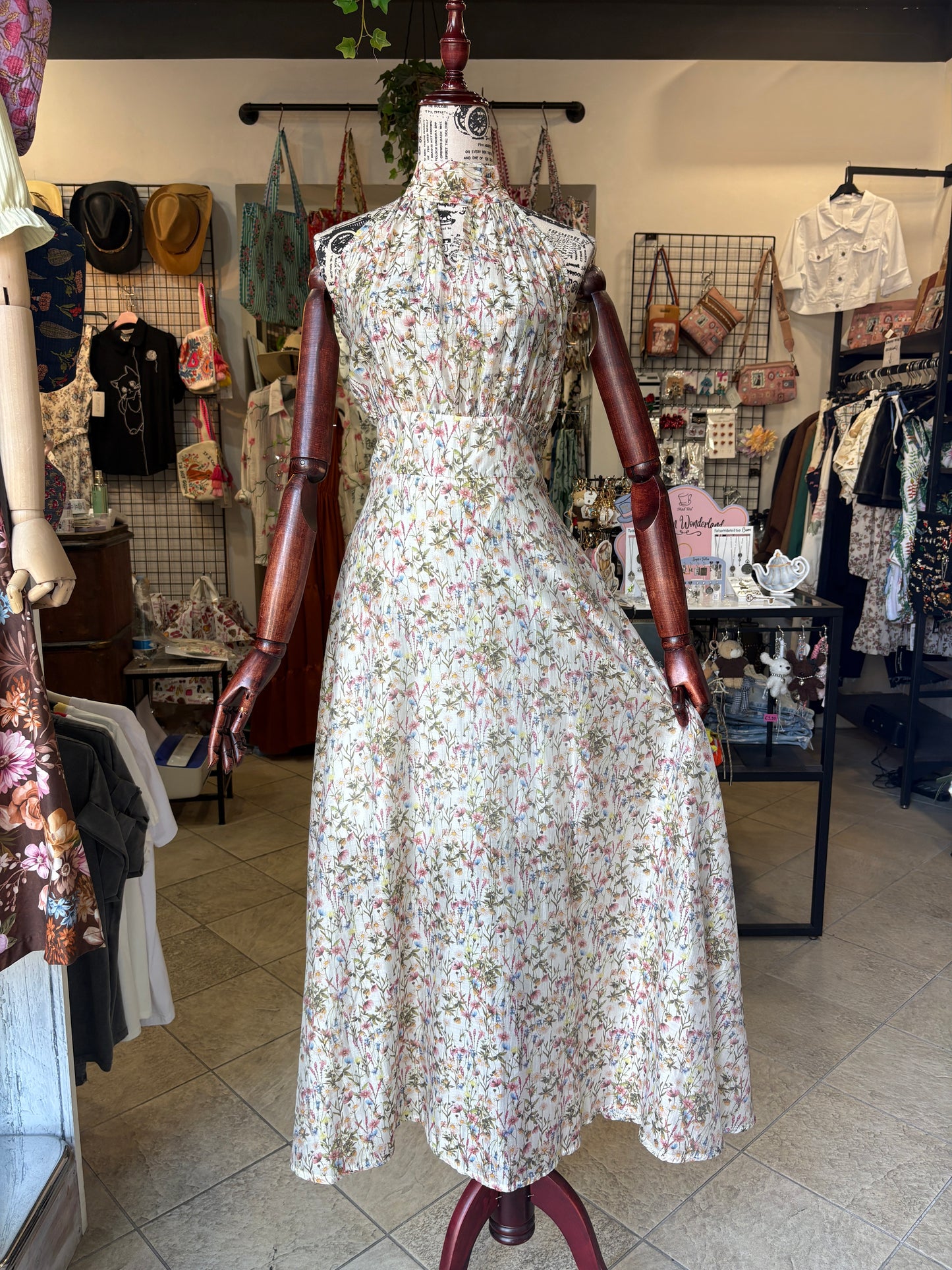Abito Midi in Lyocell a Fiori con Scollo Americano e Fiocco – Eleganza Eco-Friendly