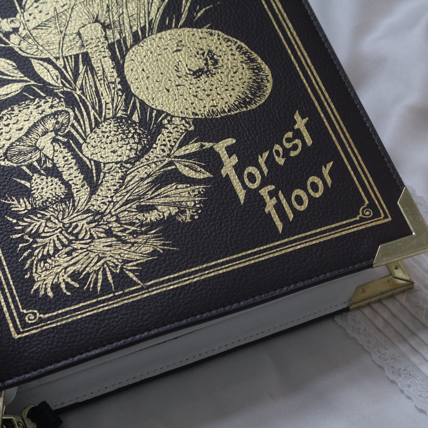 Borsa libro a tracolla I Segreti della Foresta in Lussuosa Finitura Dorata: Grande