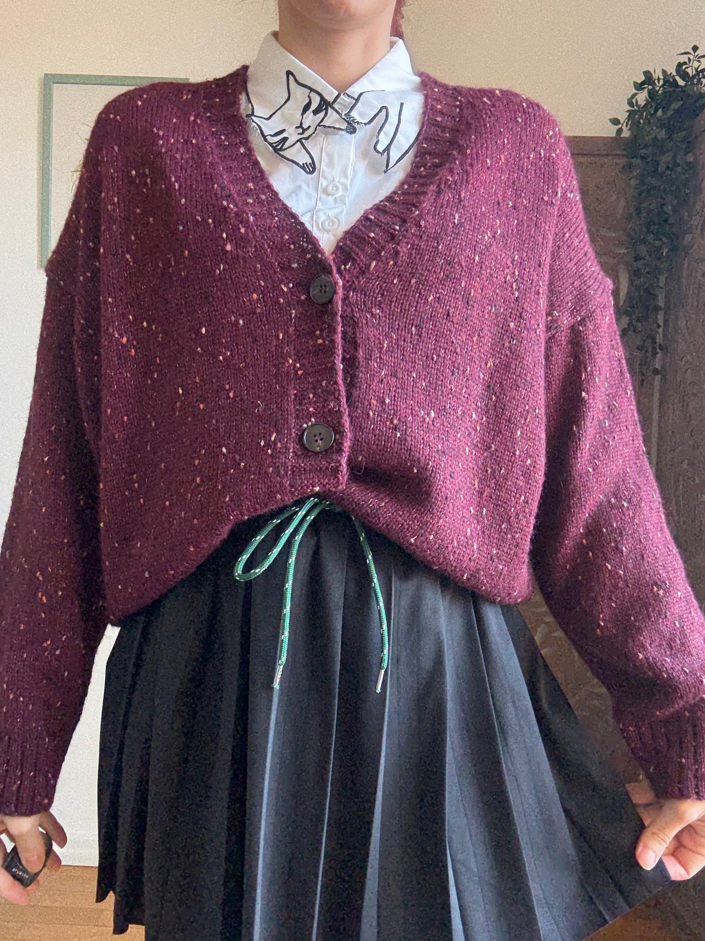 Cardigan oversize bordeaux colorato con bottoni