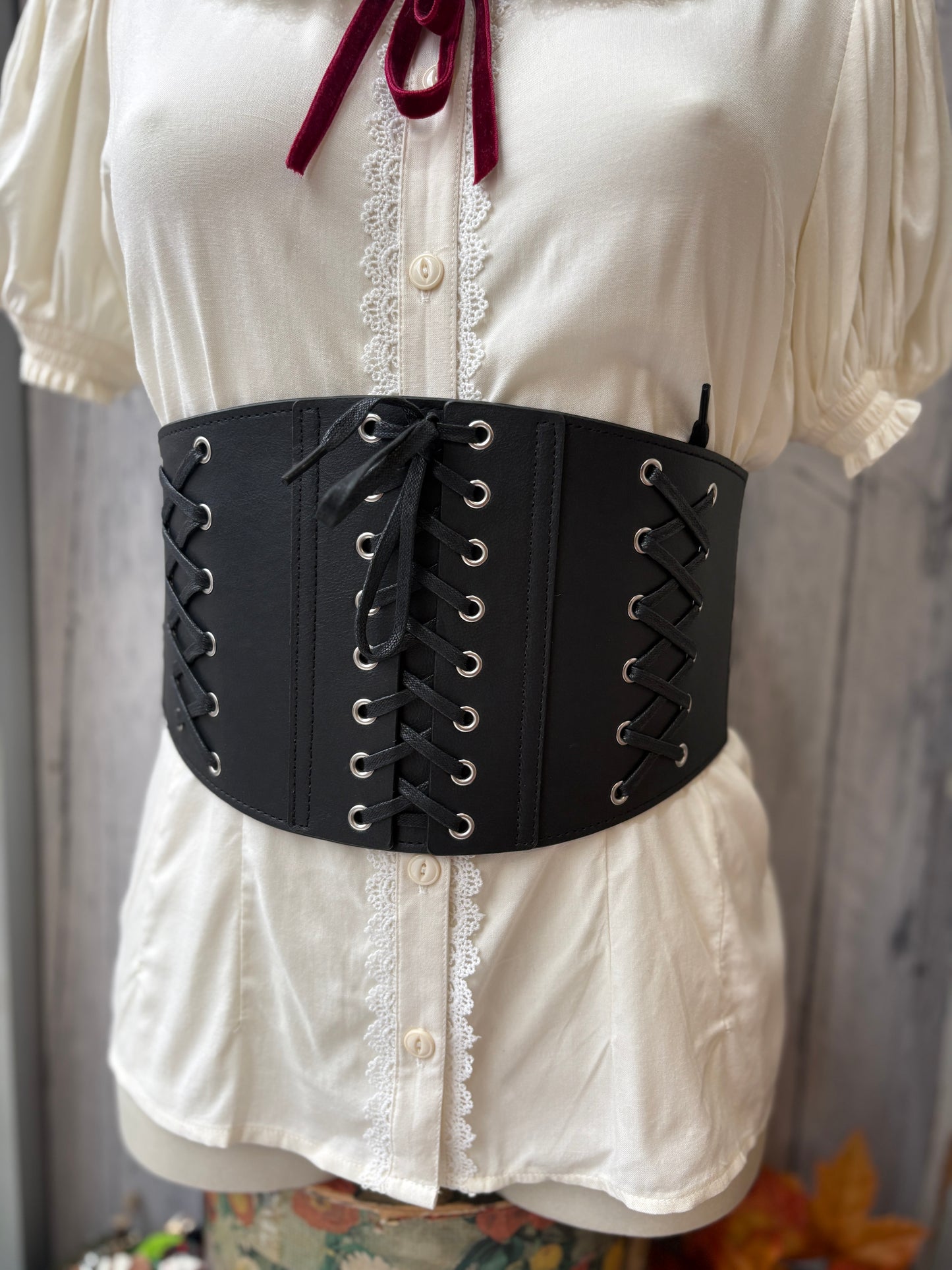 Cintura Alta Elastica a Corsetto con Stringhe