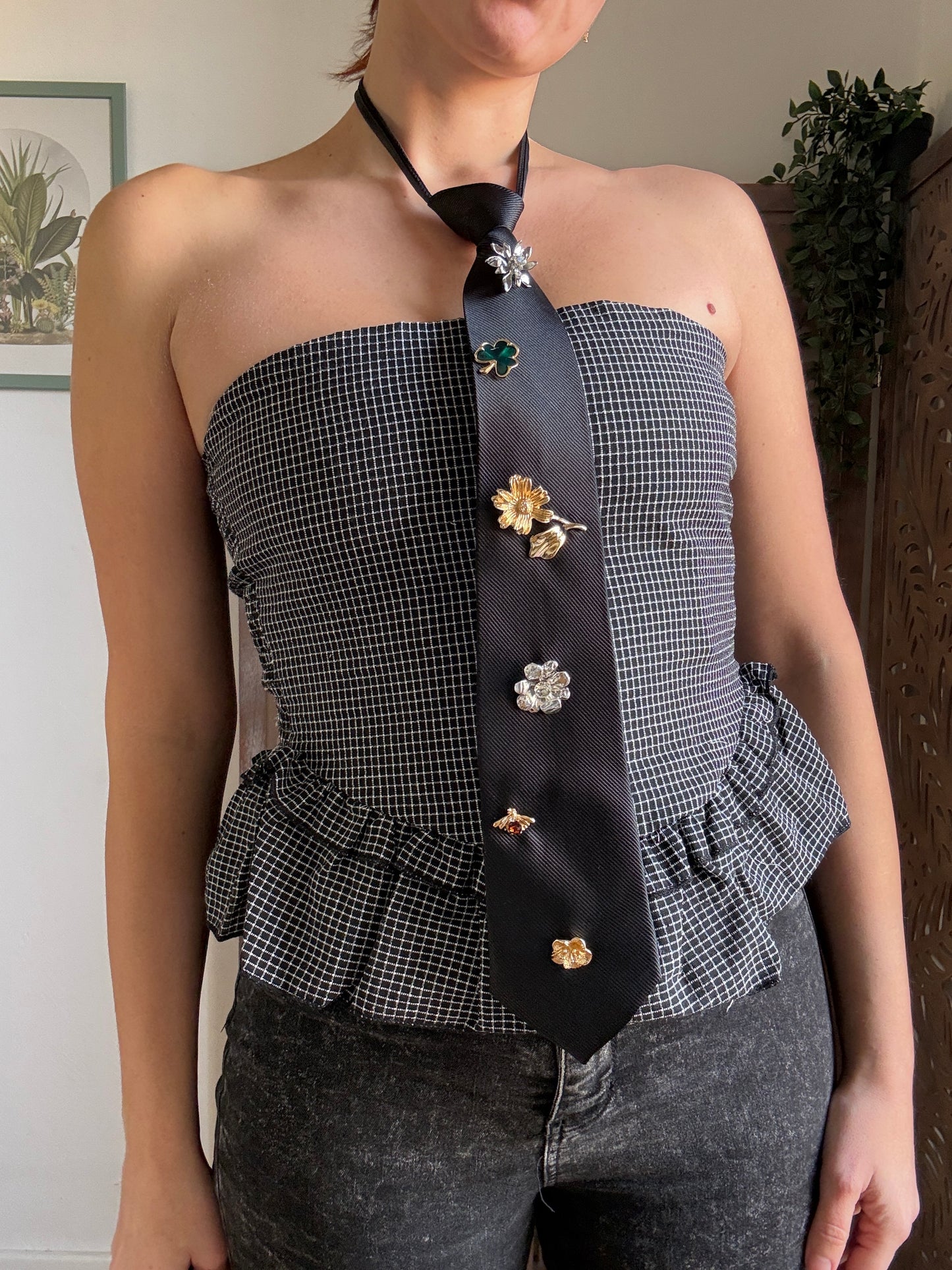 Punk-Chic Charm Tie - Cravatta Gioiello con Spille
