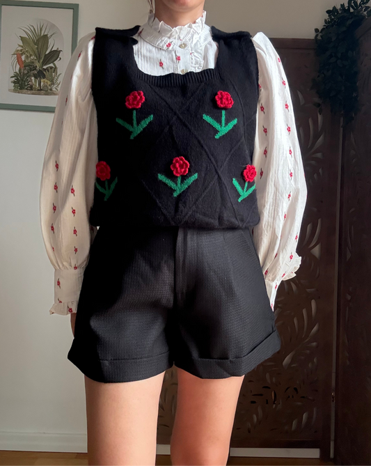 Short a revers con volant neri
