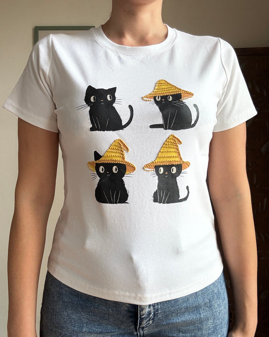 T-shirt in Cotone Gattini Magici con Applicazioni Ricamate - in 4 Colori