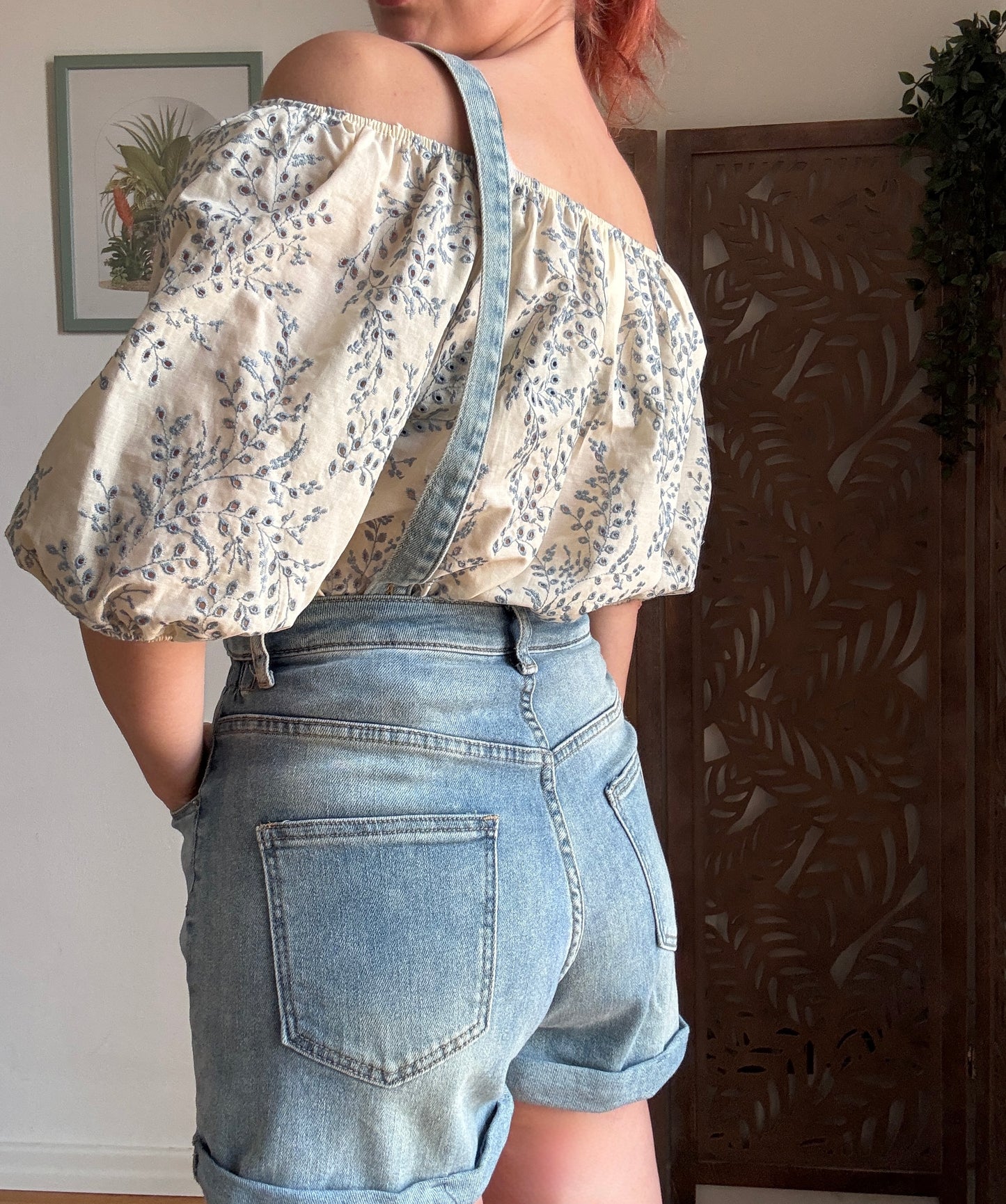 Short Paperbag in Denim Chiaro con Bretelle