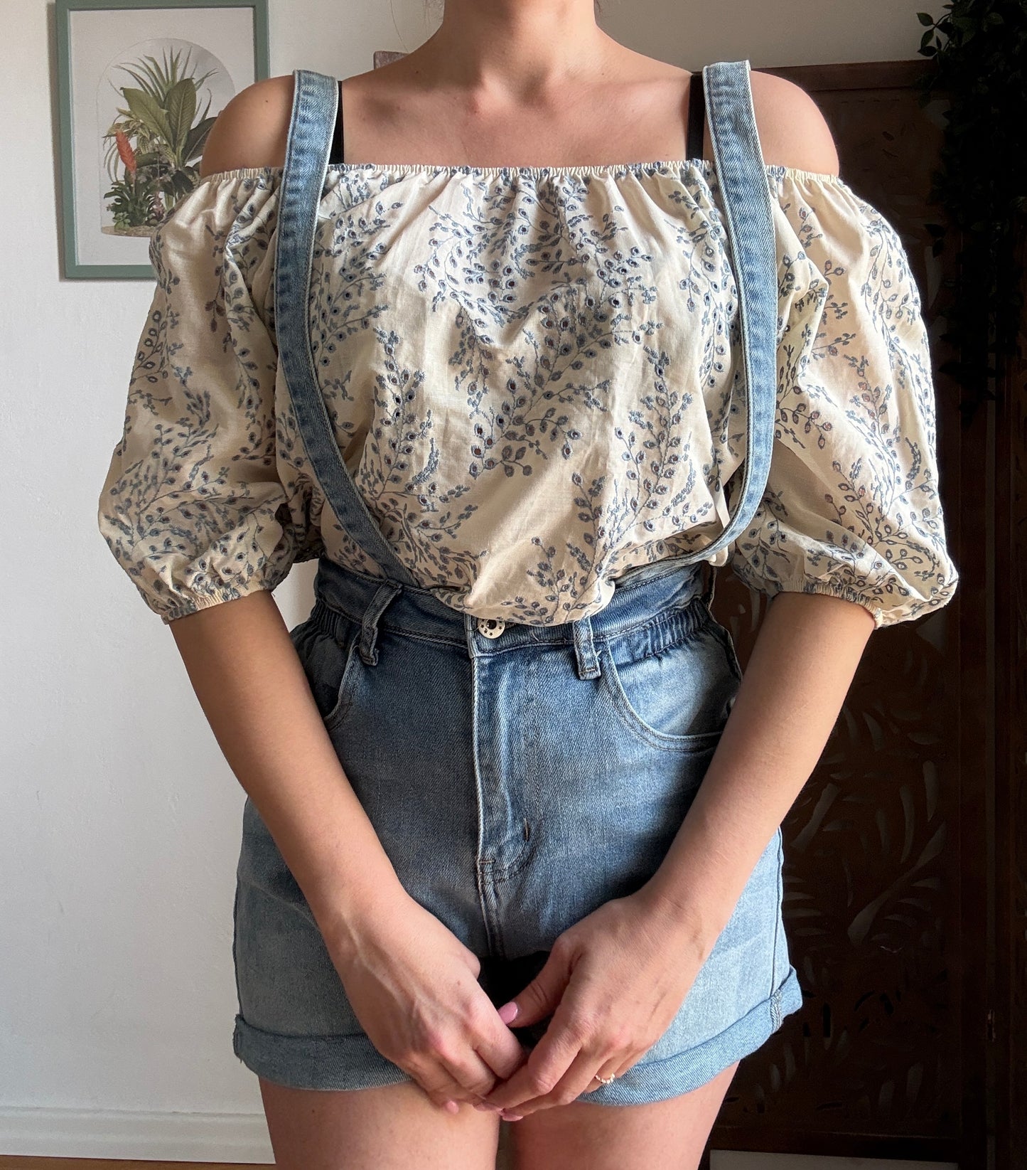 Short Paperbag in Denim Chiaro con Bretelle