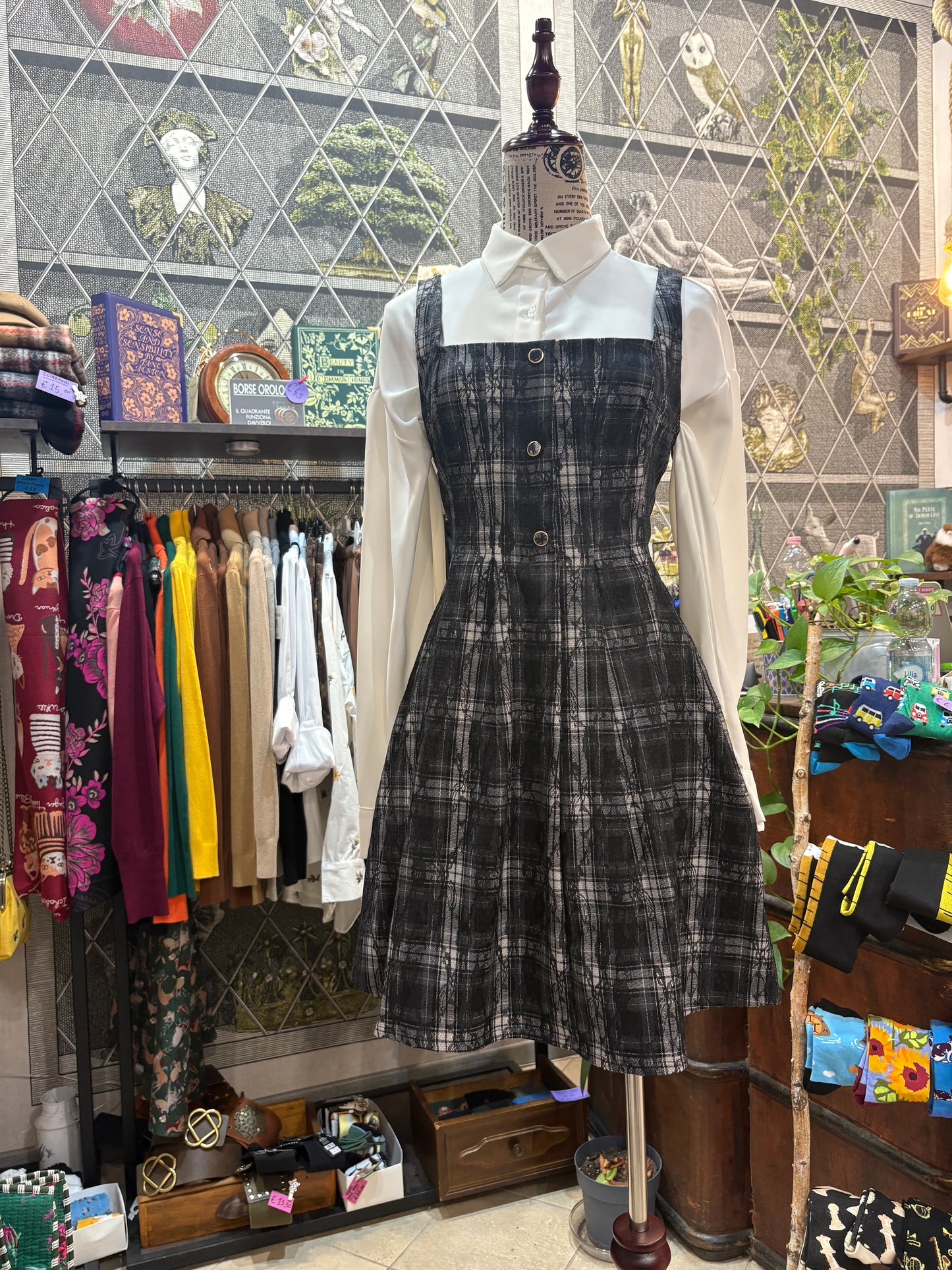 Abito pinafore Gothic Lace & Tartan in 2 colori - Stile Dark Academia