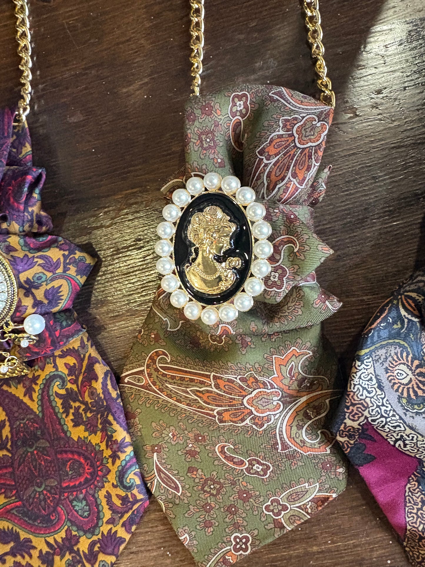 Collane gioiello handmade realizzate con cravatte vintage