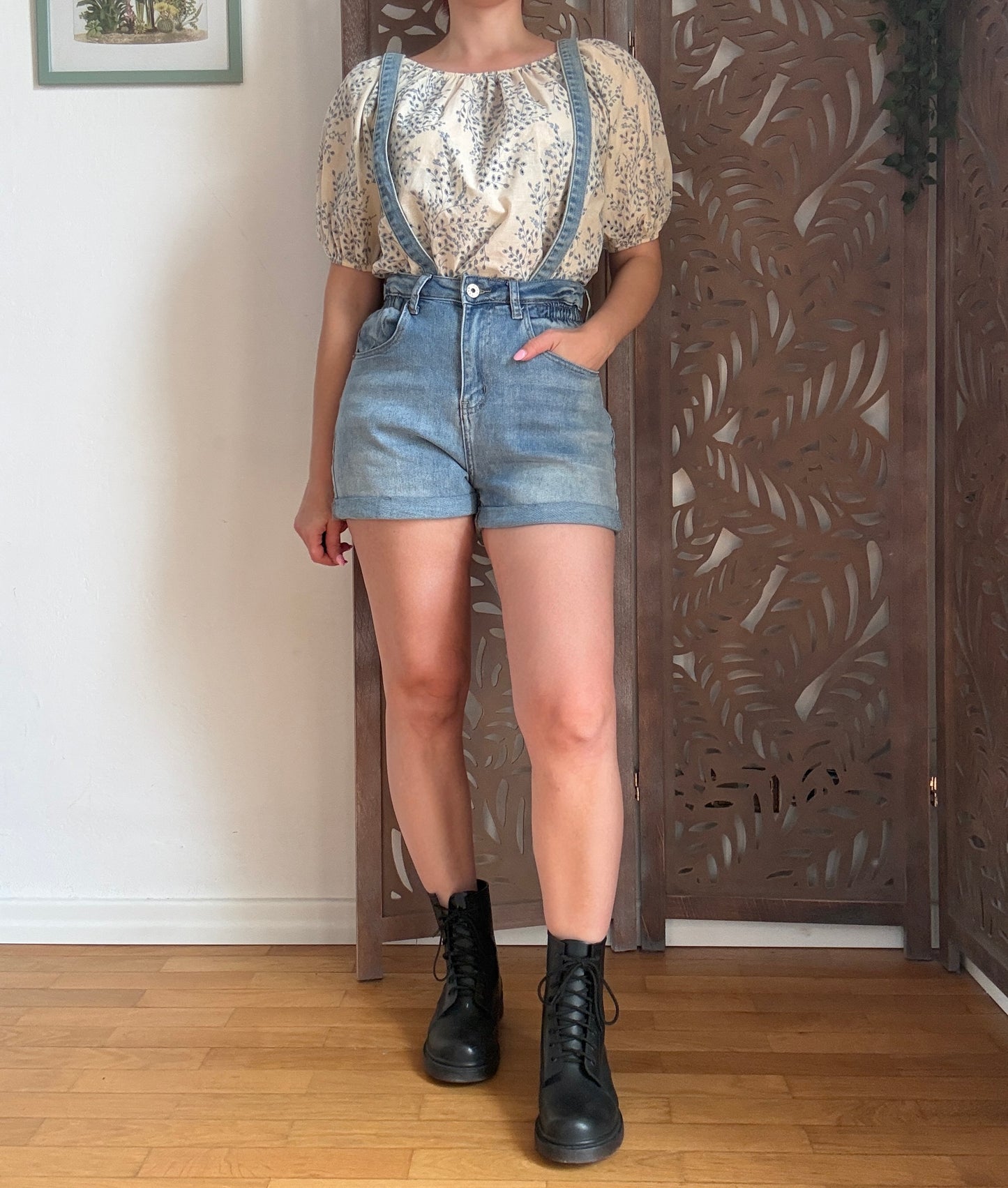 Short Paperbag in Denim Chiaro con Bretelle