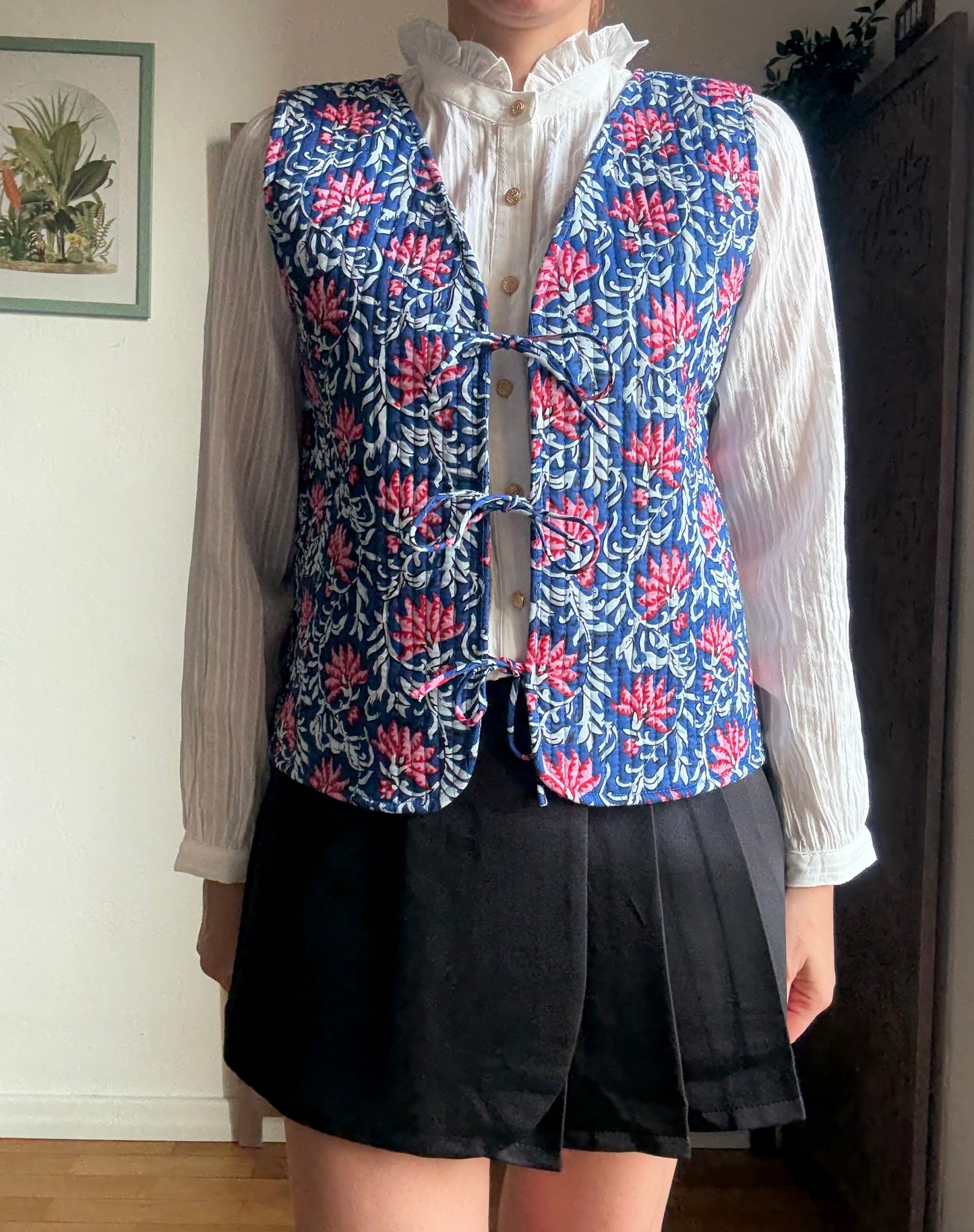 Gilet boho indiano in 100% cotone trapuntato con motivo floreale