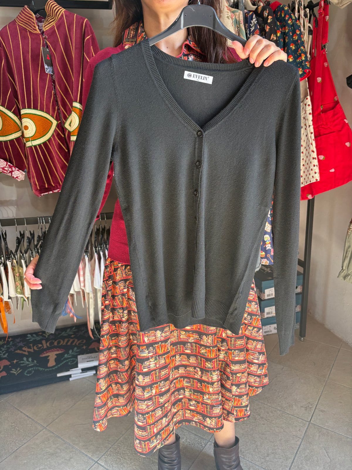 Cardigan donna Clara in maglia fine con scollo a V