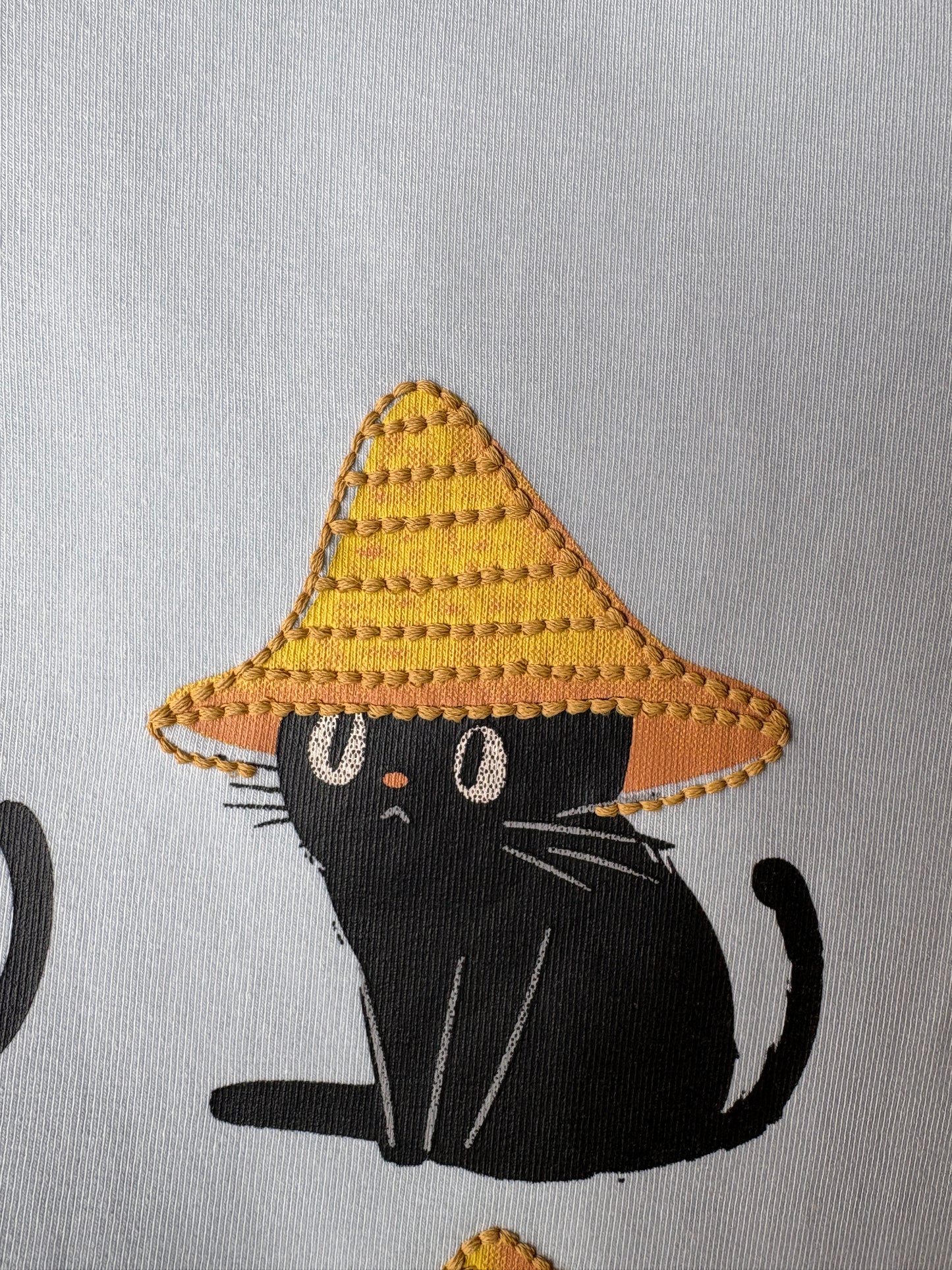 T-shirt in Cotone Gattini Magici con Applicazioni Ricamate - in 4 Colori