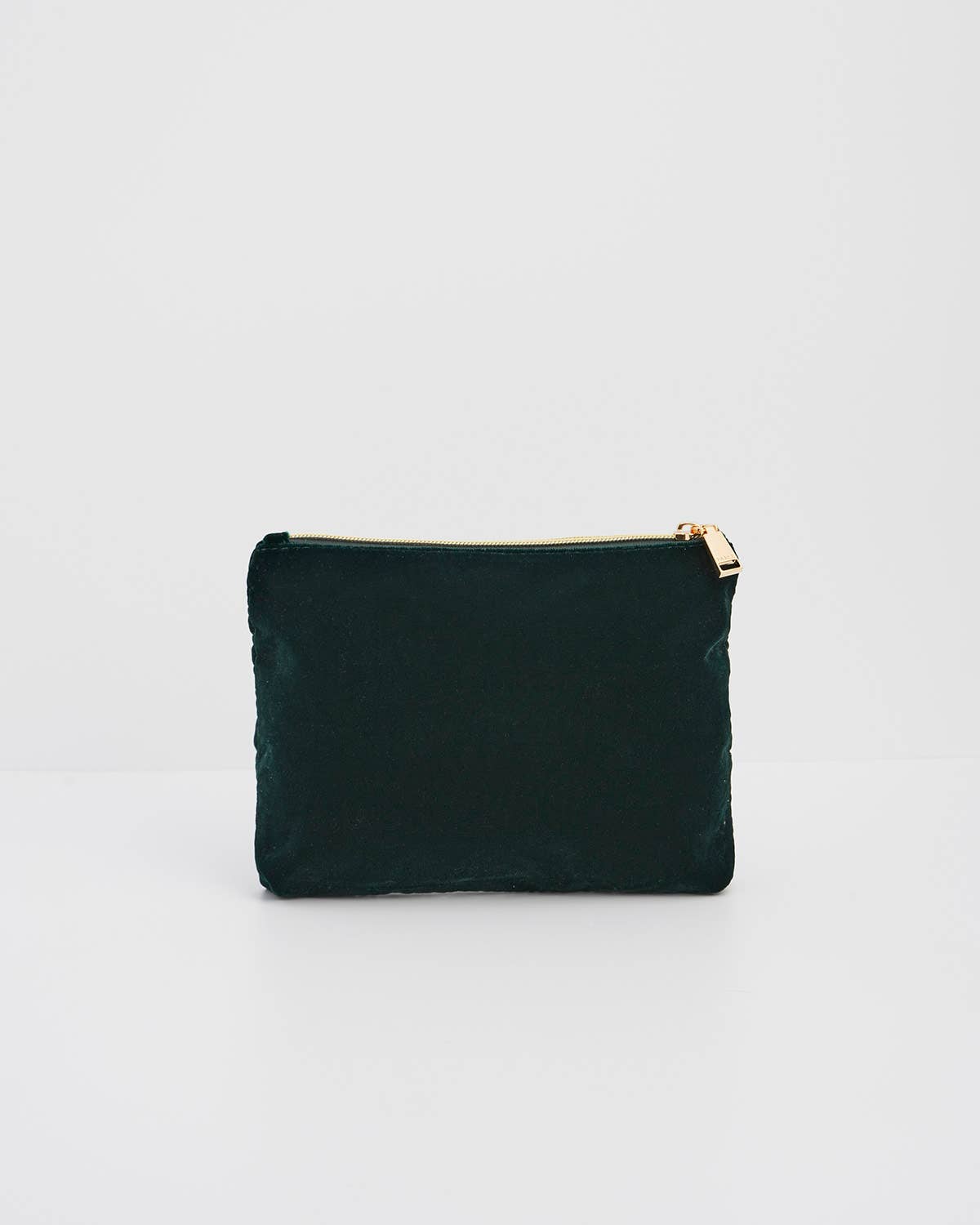 Pochette Meadow Scene ricamata in velluto verde foresta - Fable England