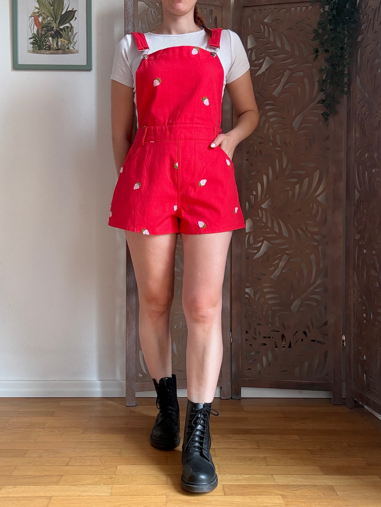 Salopette Corta in Cotone con Fragole – Strawberry Summer