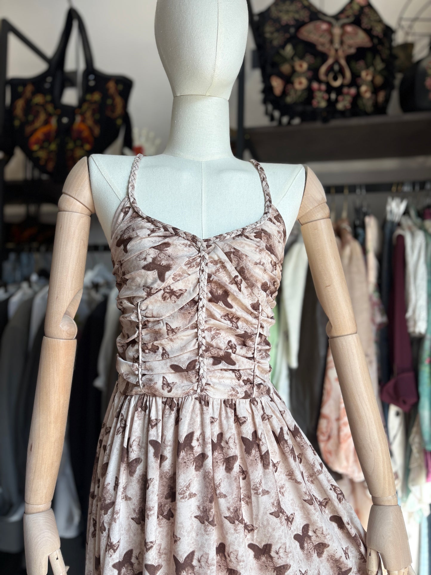 Abito Midi "Butterfly Dream" – Stampa Farfalle e Corpetto Elasticizzato